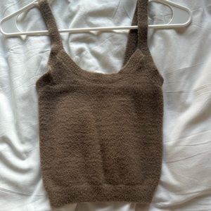 Aritzia top. Great condition